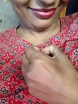 Snapshot of Wifesuman40 chatting on 3, 3, 2025 Wifesuman40 online show from 3, 3, 2025