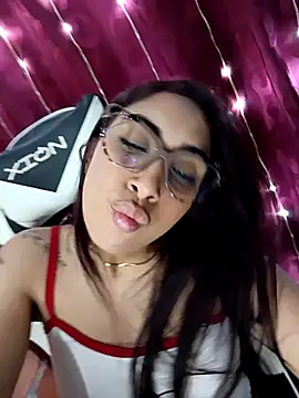 ifeelverywet andhot online show from 29, 4, 2026