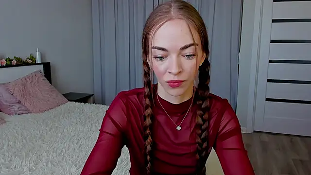 Undertheskin online show from 6, 4, 2026