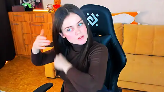 Lora Cain online show from 9, 1, 2025