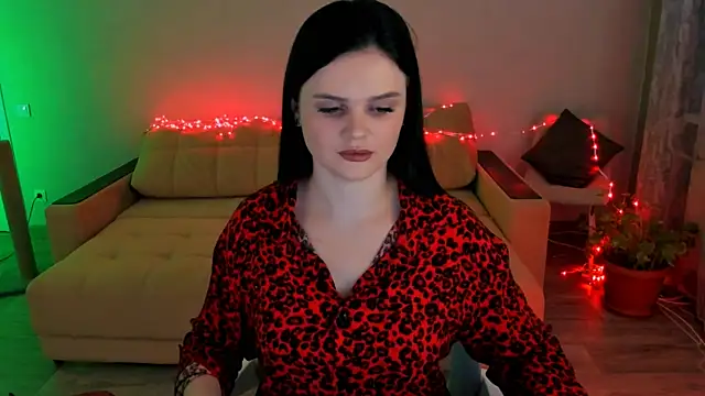 Lora Cain online show from 20, 12, 2025