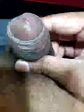 Snapshot of horneylover2024 chatting on 5, 3, 2025 horneylover2024 online show from 5, 3, 2025