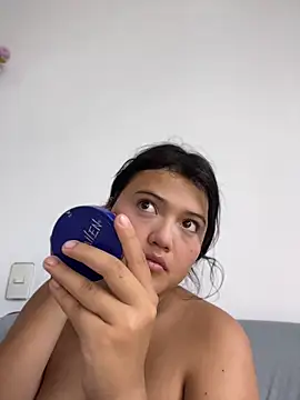 Snapshot of alisson_carolina73 chatting on 26, 4, 2026 alisson carolina73 online show from 26, 4, 2026