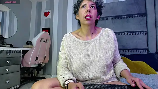 Julianewell online show from 27, 2, 2026