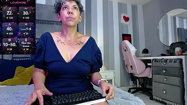 Julianewell online show from 2, 6, 2026