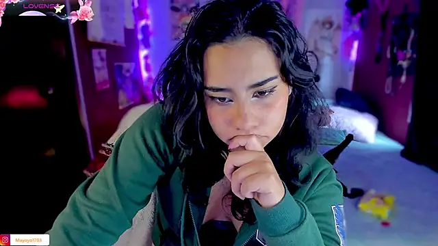 Snapshot of kiki_cavilll chatting on 5, 3, 2025 kiki cavilll online show from 5, 3, 2025