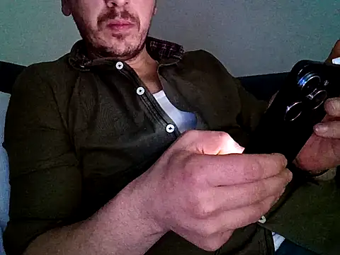 Snapshot of keremcim chatting on 6, 4, 2026 keremcim online show from 6, 4, 2026