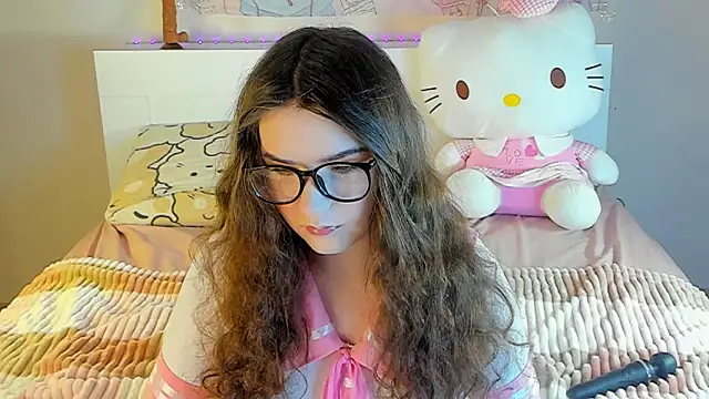 kuraii1  online show from 8, 2, 2025