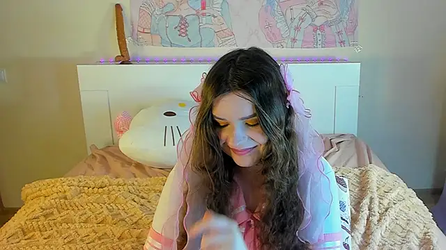 kuraii1  online show from 28, 2, 2025