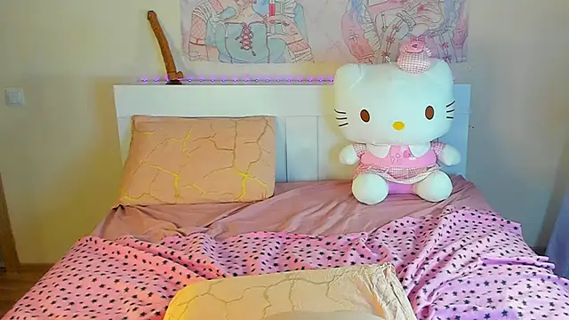 kuraii1  online show from 6, 3, 2025