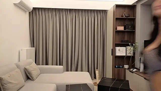 Snapshot of IrisNoire chatting on 30, 10, 2025 IrisNoire online show from 30, 10, 2025