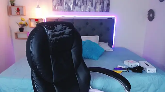 mia aira online show from 7, 2, 2025