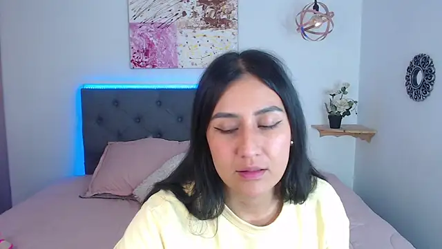 mia aira online show from 11, 2, 2025