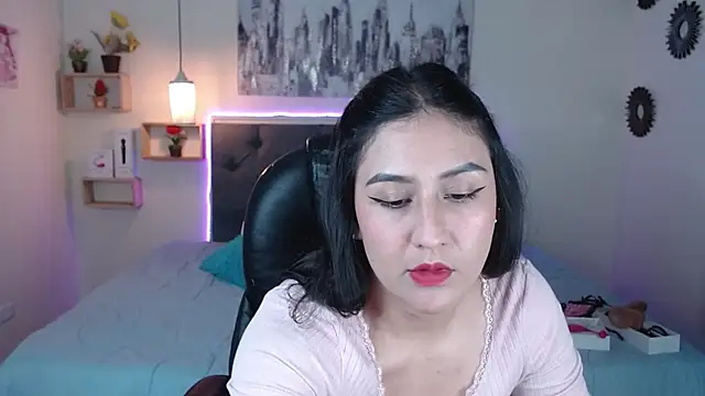 mia aira online show from 13, 2, 2025