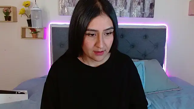 mia aira online show from 30, 9, 2025