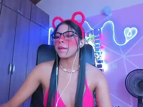 Snapshot of _ALLYSON18_ chatting on 19, 1, 2025 ALLYSON18 online show from 19, 1, 2025