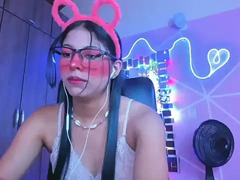 Snapshot of _ALLYSON18_ chatting on 26, 1, 2025 ALLYSON18 online show from 26, 1, 2025
