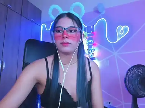 Snapshot of _ALLYSON18_ chatting on 11, 2, 2025 ALLYSON18 online show from 11, 2, 2025