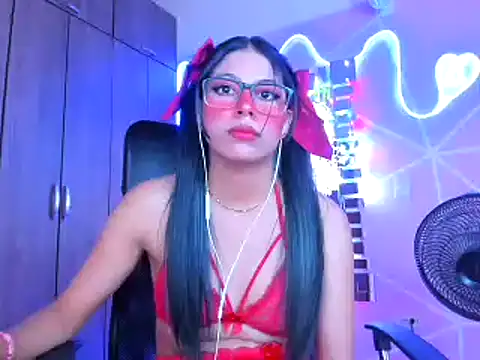 Snapshot of _ALLYSON18_ chatting on 22, 2, 2025 ALLYSON18 online show from 22, 2, 2025