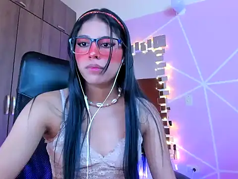 Snapshot of _ALLYSON18_ chatting on 18, 3, 2025 ALLYSON18 online show from 18, 3, 2025