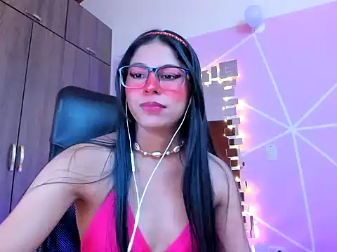 Snapshot of _ALLYSON18_ chatting on 20, 3, 2025 ALLYSON18 online show from 20, 3, 2025