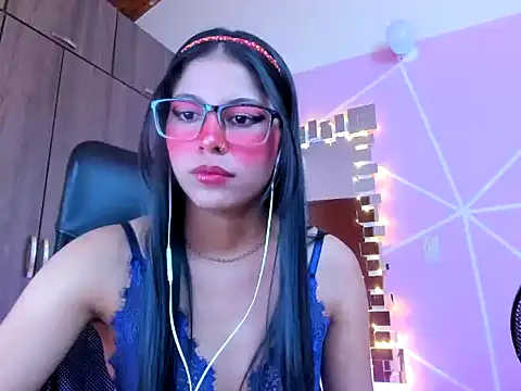Snapshot of _ALLYSON18_ chatting on 21, 3, 2025 ALLYSON18 online show from 21, 3, 2025