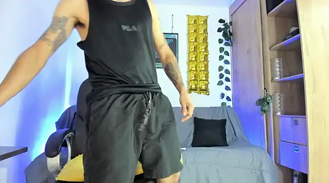 Snapshot of mikee_scooth chatting on 6, 1, 2025 mikee scooth online show from 6, 1, 2025