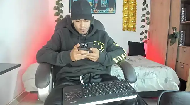 Snapshot of mikee_scooth chatting on 12, 2, 2025 mikee scooth online show from 12, 2, 2025