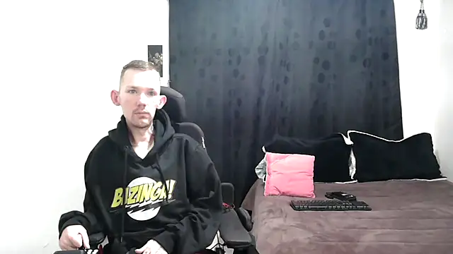 Sophia and Thomas online show from 4, 1, 2025