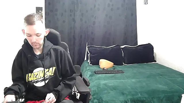 Sophia and Thomas online show from 7, 3, 2025