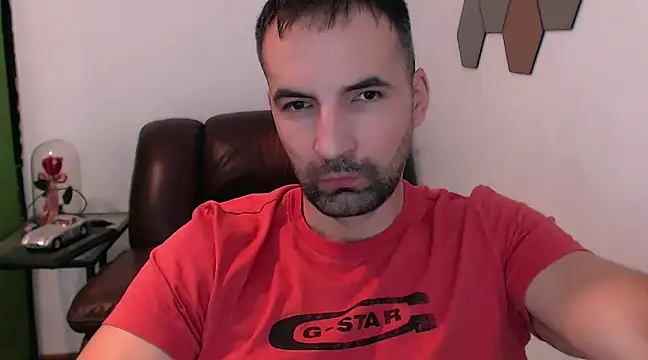 Snapshot of Leo_1617 chatting on 4, 12, 2024 Leo 1617 online show from 4, 12, 2024