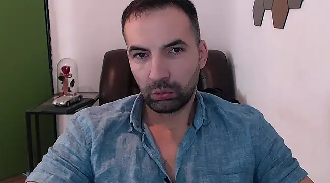 Snapshot of Leo_1617 chatting on 5, 12, 2024 Leo 1617 online show from 5, 12, 2024