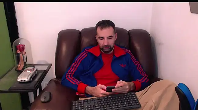 Snapshot of Leo_1617 chatting on 26, 1, 2025 Leo 1617 online show from 26, 1, 2025