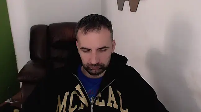 Snapshot of Leo_1617 chatting on 12, 3, 2025 Leo 1617 online show from 12, 3, 2025