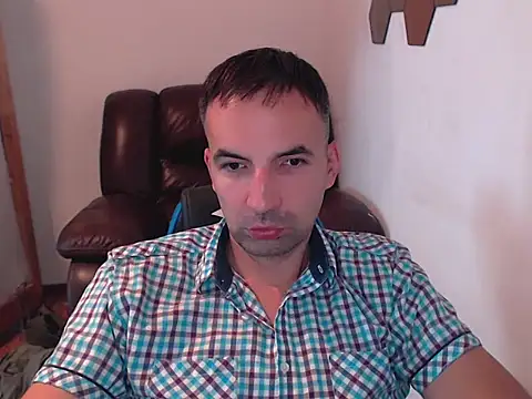 Snapshot of Leo_1617 chatting on 9, 9, 2025 Leo 1617 online show from 9, 9, 2025