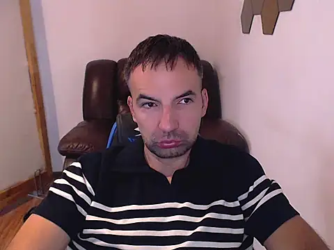 Snapshot of Leo_1617 chatting on 14, 9, 2025 Leo 1617 online show from 14, 9, 2025