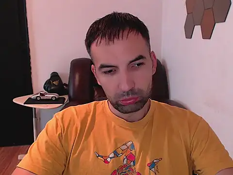 Snapshot of Leo_1617 chatting on 15, 10, 2025 Leo 1617 online show from 15, 10, 2025