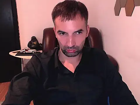 Snapshot of Leo_1617 chatting on 17, 10, 2025 Leo 1617 online show from 17, 10, 2025