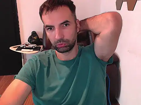 Snapshot of Leo_1617 chatting on 18, 10, 2025 Leo 1617 online show from 18, 10, 2025