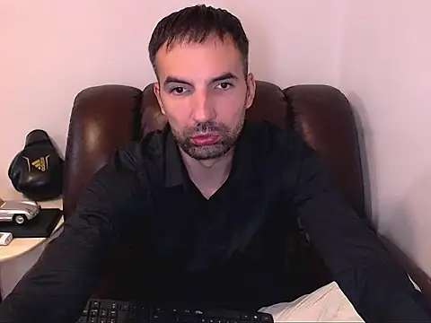 Snapshot of Leo_1617 chatting on 19, 10, 2025 Leo 1617 online show from 19, 10, 2025
