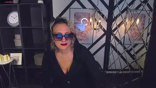 Queen Anna  online show from 14, 1, 2025