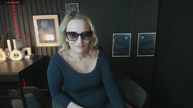 Queen Anna  online show from 26, 7, 2026