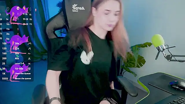 CuteMousee online show from 14, 9, 2025