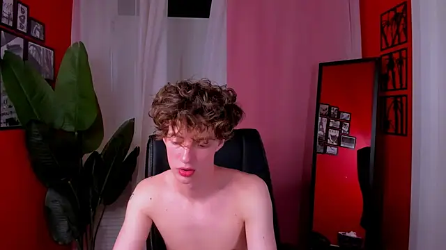 Snapshot of LukeSweet chatting on 21, 6, 2026 LukeSweet online show from 21, 6, 2026