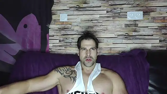 XxBigboybandxX online show from 9, 1, 2025