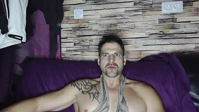 XxBigboybandxX online show from 18, 1, 2025