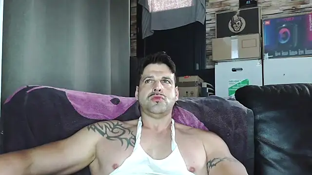 XxBigboybandxX online show from 4, 4, 2026