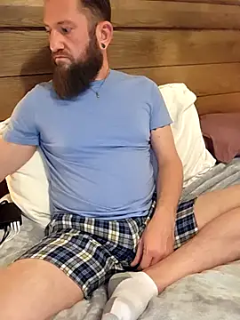 Snapshot of Icebearsticlese chatting on 9, 2, 2026 Icebearsticlese online show from 9, 2, 2026