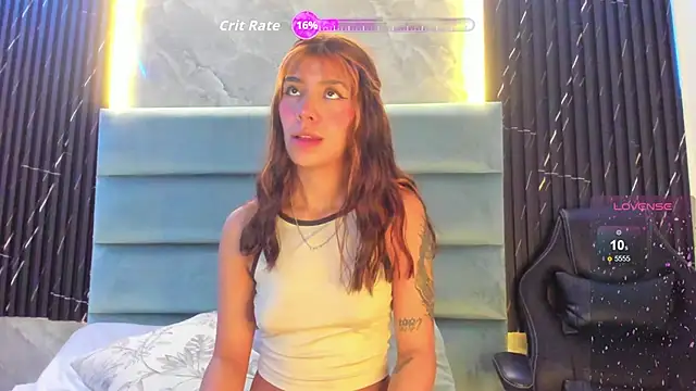 Snapshot of MelodiLovee_ chatting on 23, 10, 2025 MelodiLovee online show from 23, 10, 2025