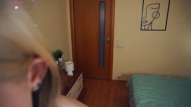 Snapshot of EngelAlman chatting on 12, 3, 2025 EngelAlman online show from 12, 3, 2025